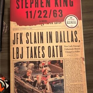 Stephen King 11/22/63 Novel - Red and Black Cover